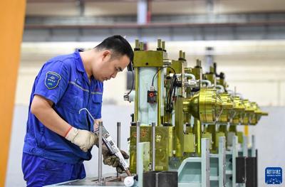 重庆 智能制造驱动产业升级，机械设备维护迈向精细化